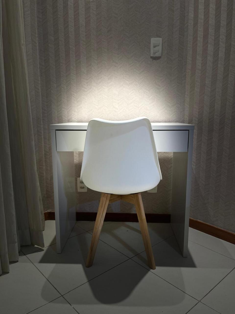 Apartamento No 28º Andar, Piscina, Garagem, Academia - Shopping