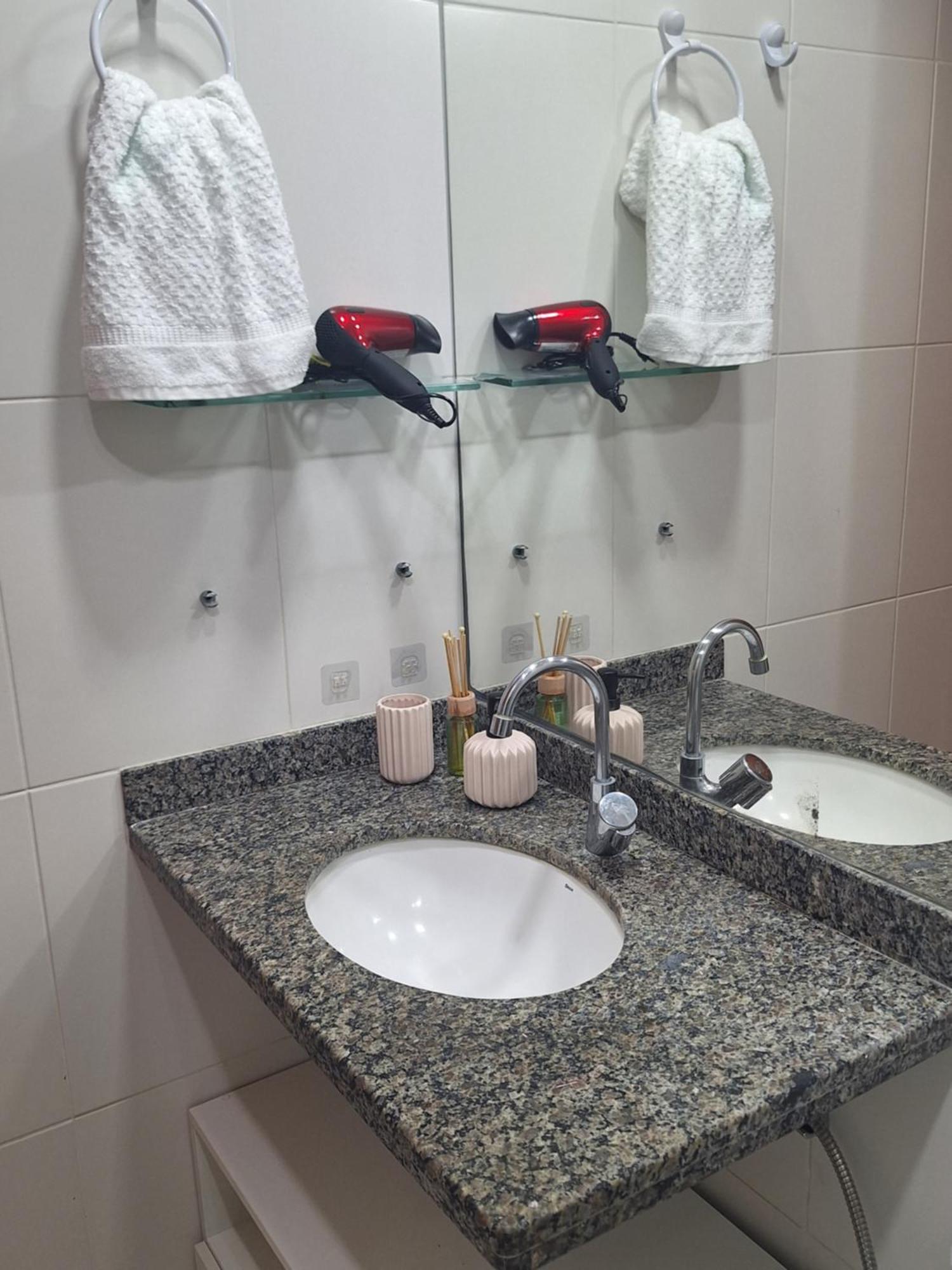 Apartamento No 28º Andar, Piscina, Garagem, Academia - Shopping *